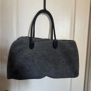 DSW Black Fabric Interior